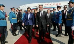 Медведев рассказал о выигрыше российских и сербских аграриев от санкций ЕС