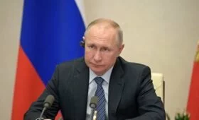 Путин дал поручения полпредам в связи с COVID-19